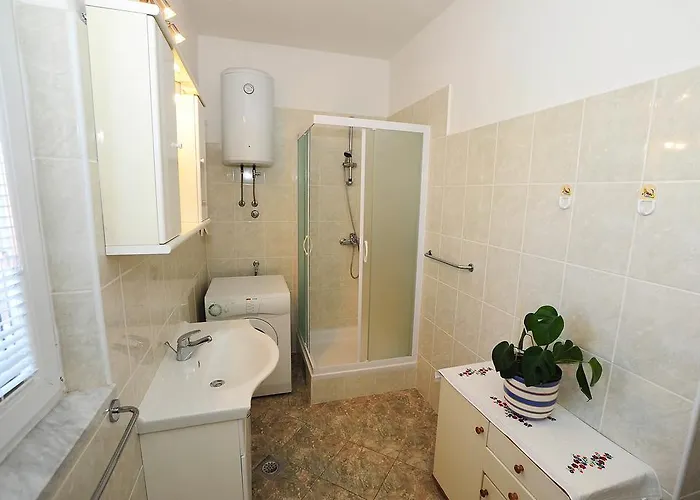 Apartment Luka & Sara